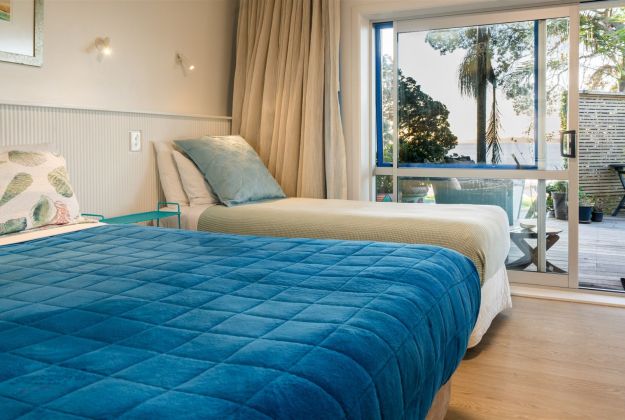 Oyster Studio Self Contained with Queen bed and a single bed