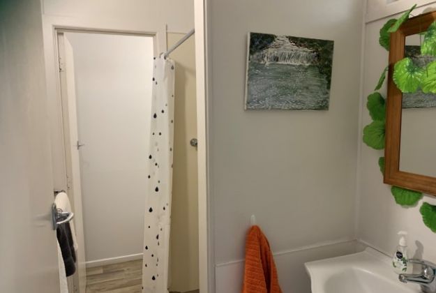 Scallop Studio Bathroom
