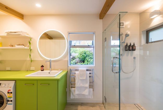 Luxury Bathroom with laundry