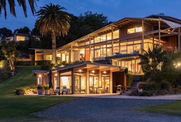 The Beachfront Cabana